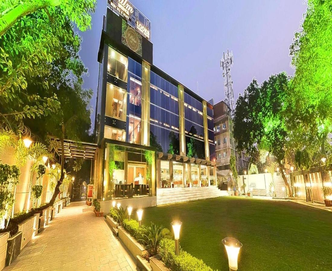 The Palm Spring A Boutique Hotel Naraina Neu-Delhi Exterior foto